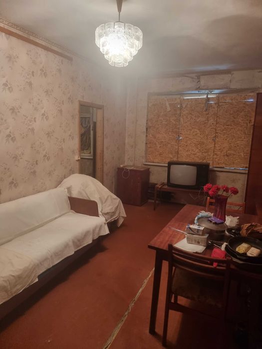 Швидко продам 4-кім кв. пр-т Слави 144( Залютіно)