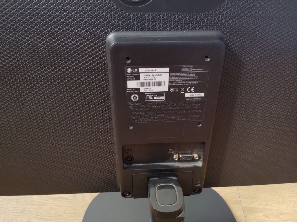 Monitor 22cale .