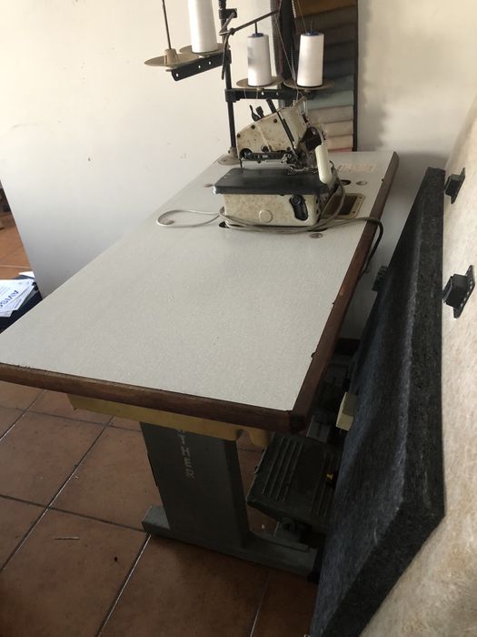 Maquina corte e cose