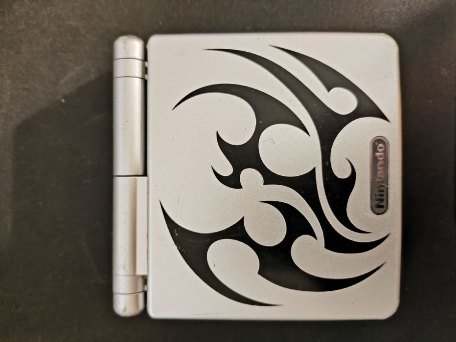 Gameboy tribal edition