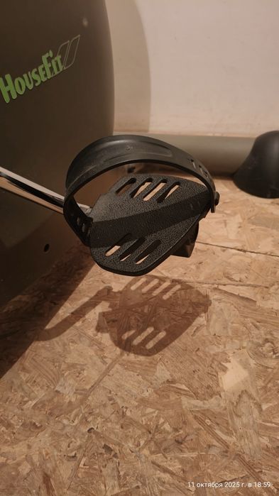 Велотренажер HouseFit
