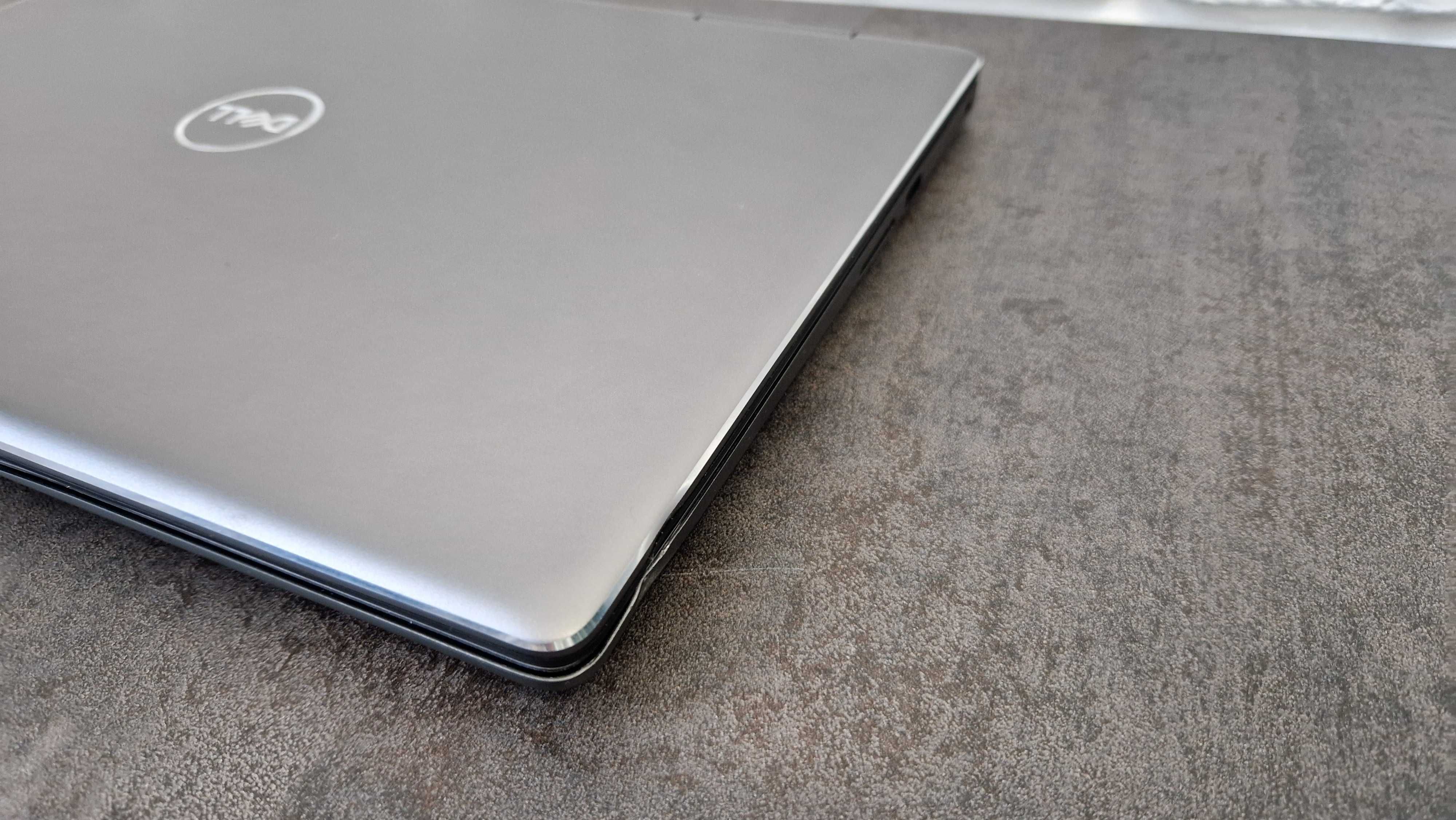 Ноутбук-трансформер Dell Inspiron 7573 i7-8550U/16/128/500