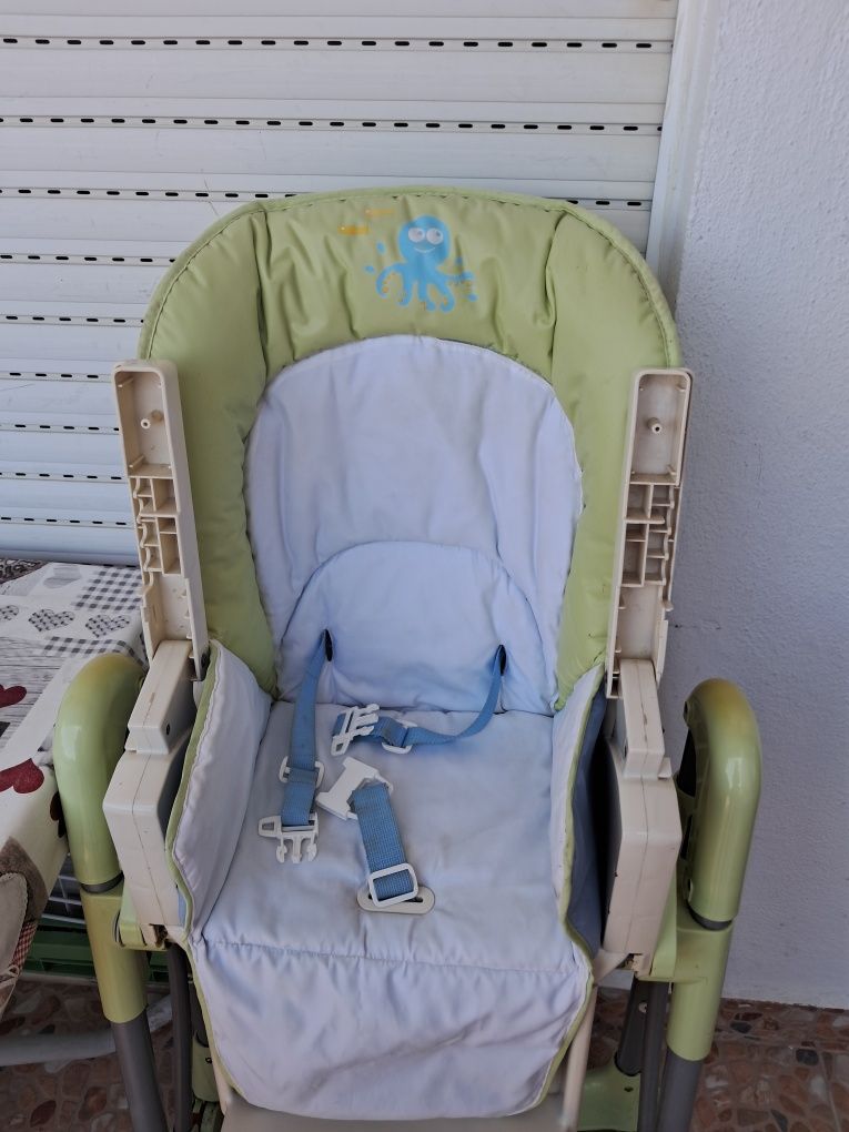 Cadeira de papa para criança.