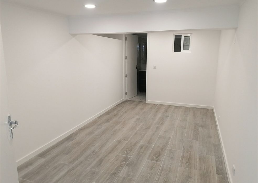T1 - Caneças - totalmente remodelado - a estrear