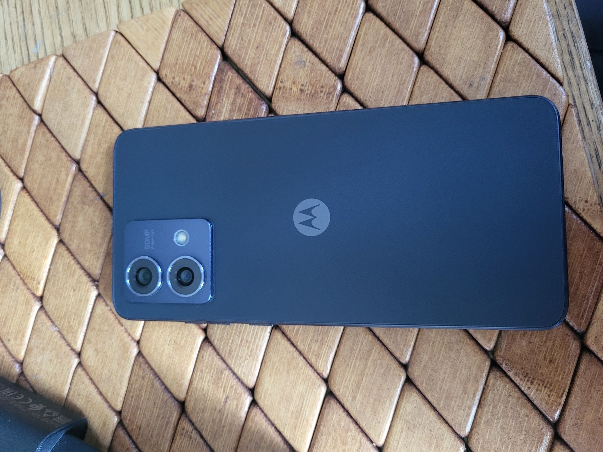 Motorola moto g84 5g 12/256g