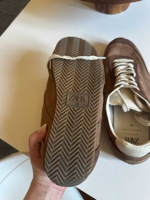 Кросівки шкіряні Zara