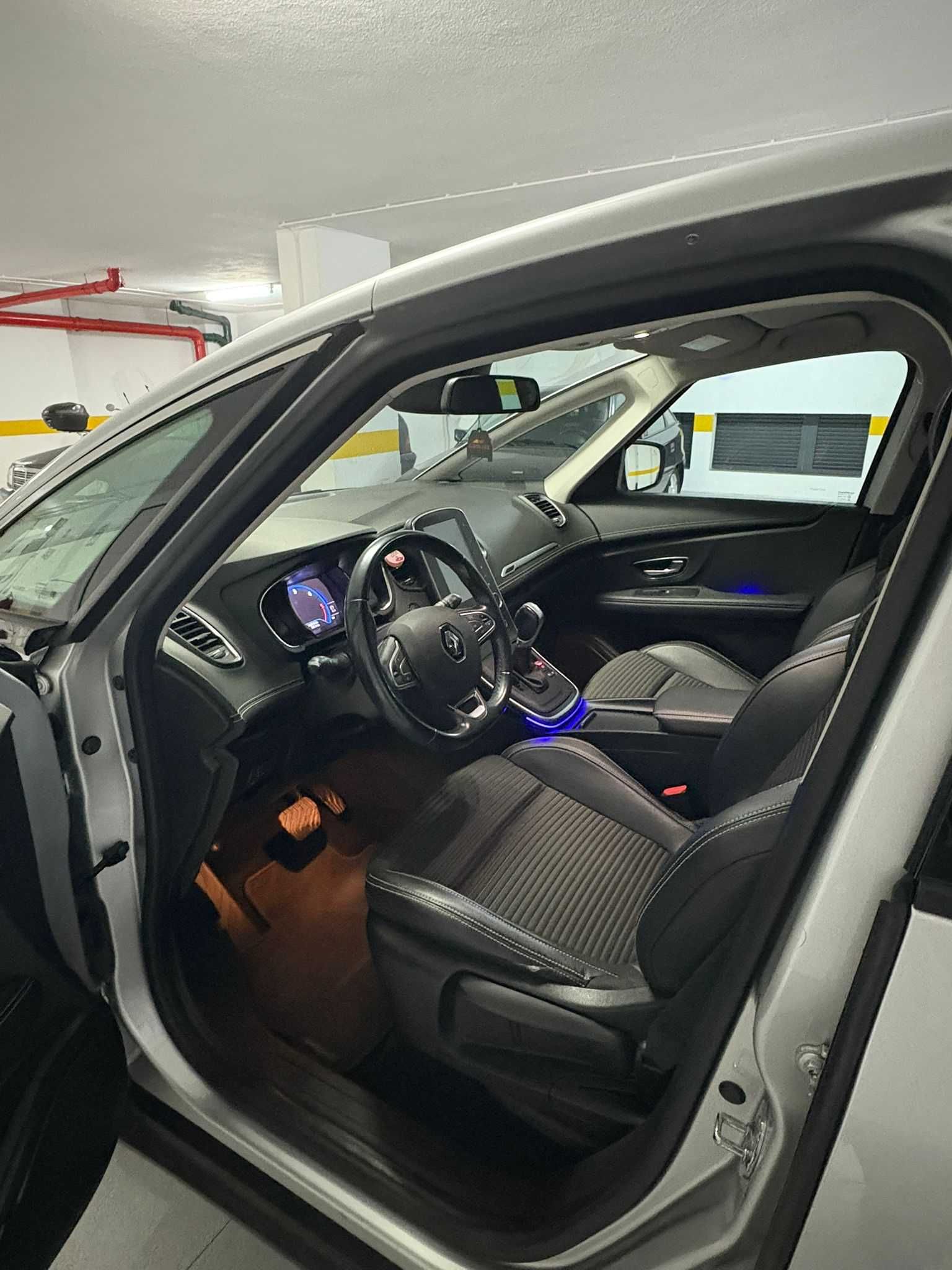 Renault Grand Scenic 1.7 Blue dCi - Automatico - 7 lugares