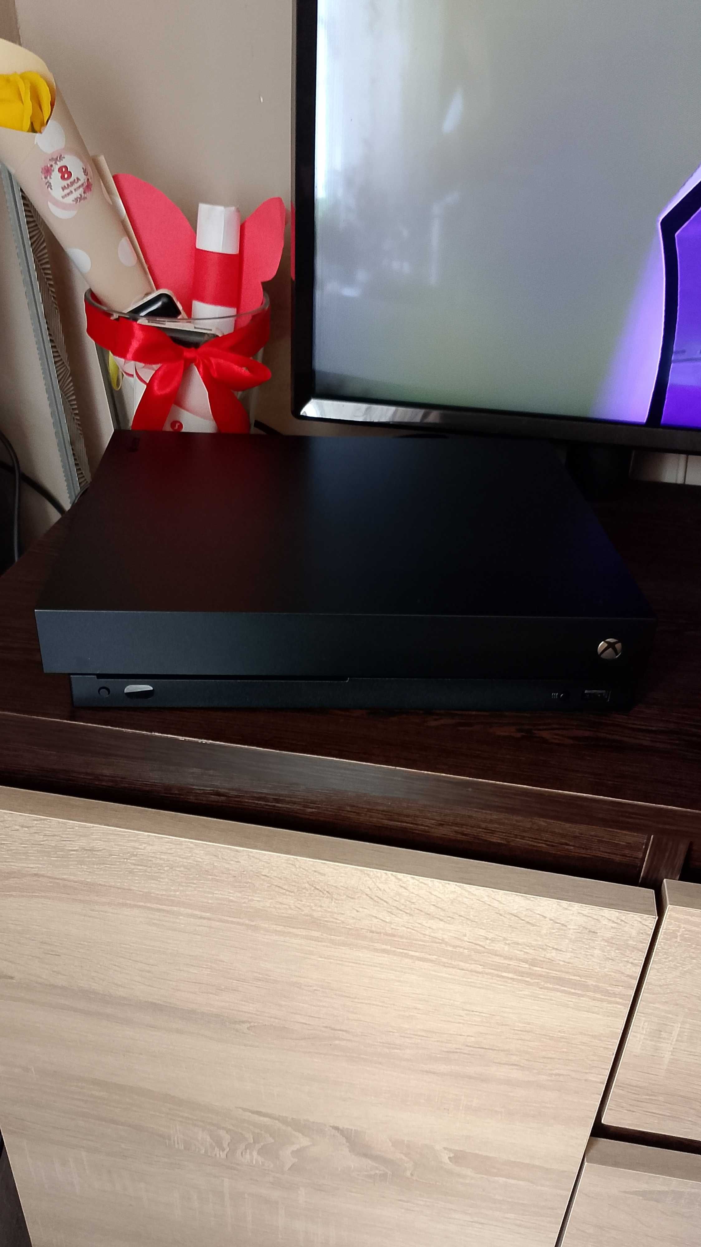 Sprzedam Xbox one 1T