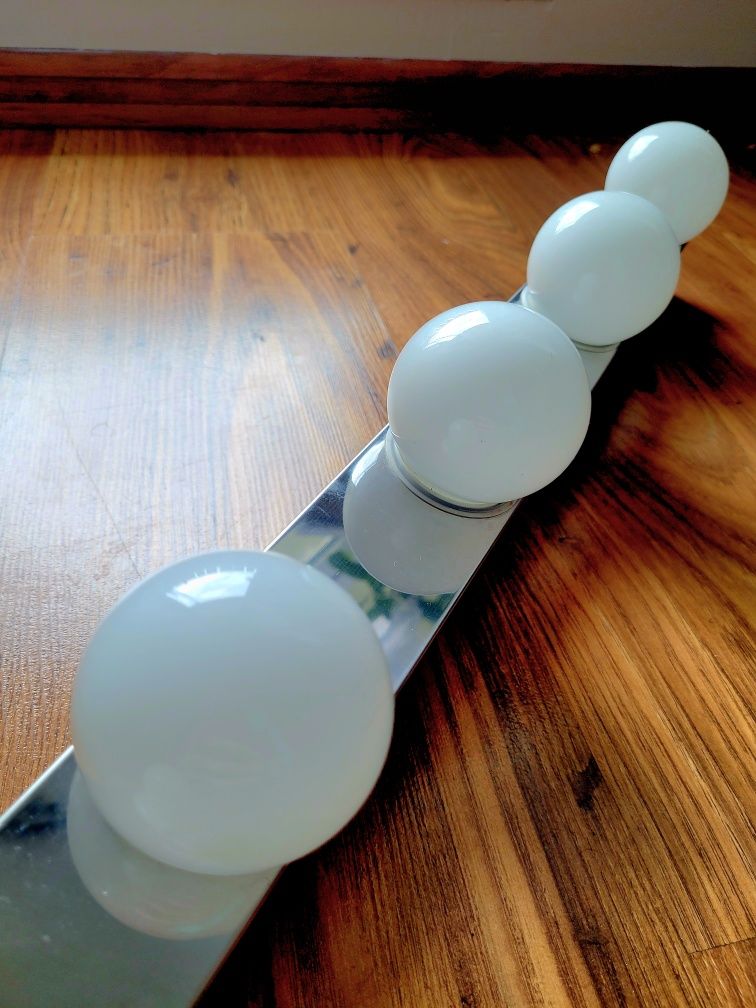 Lampa toaletka łazienka LED