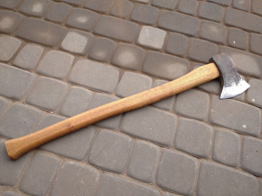 Kuta siekiera Kanadyjska Romanik 1,6kg/80cm akacja