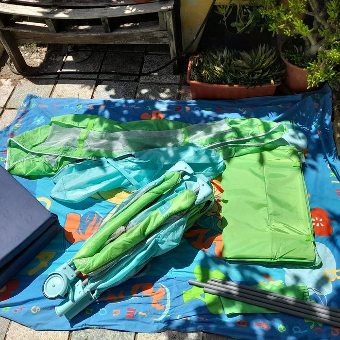 Cama de viagem ZY com 2 niveis e colchão