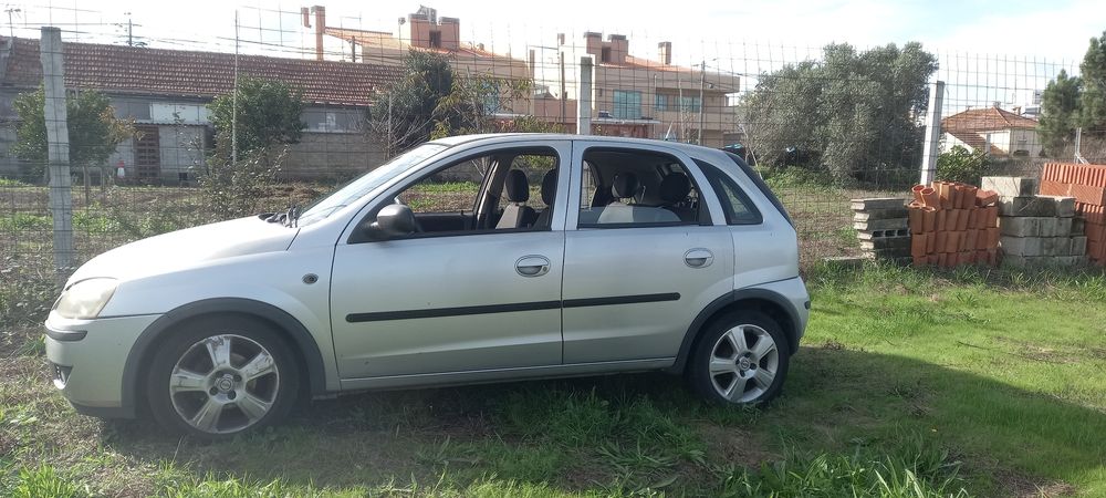 Corsa C 2004 a gasolina à venda