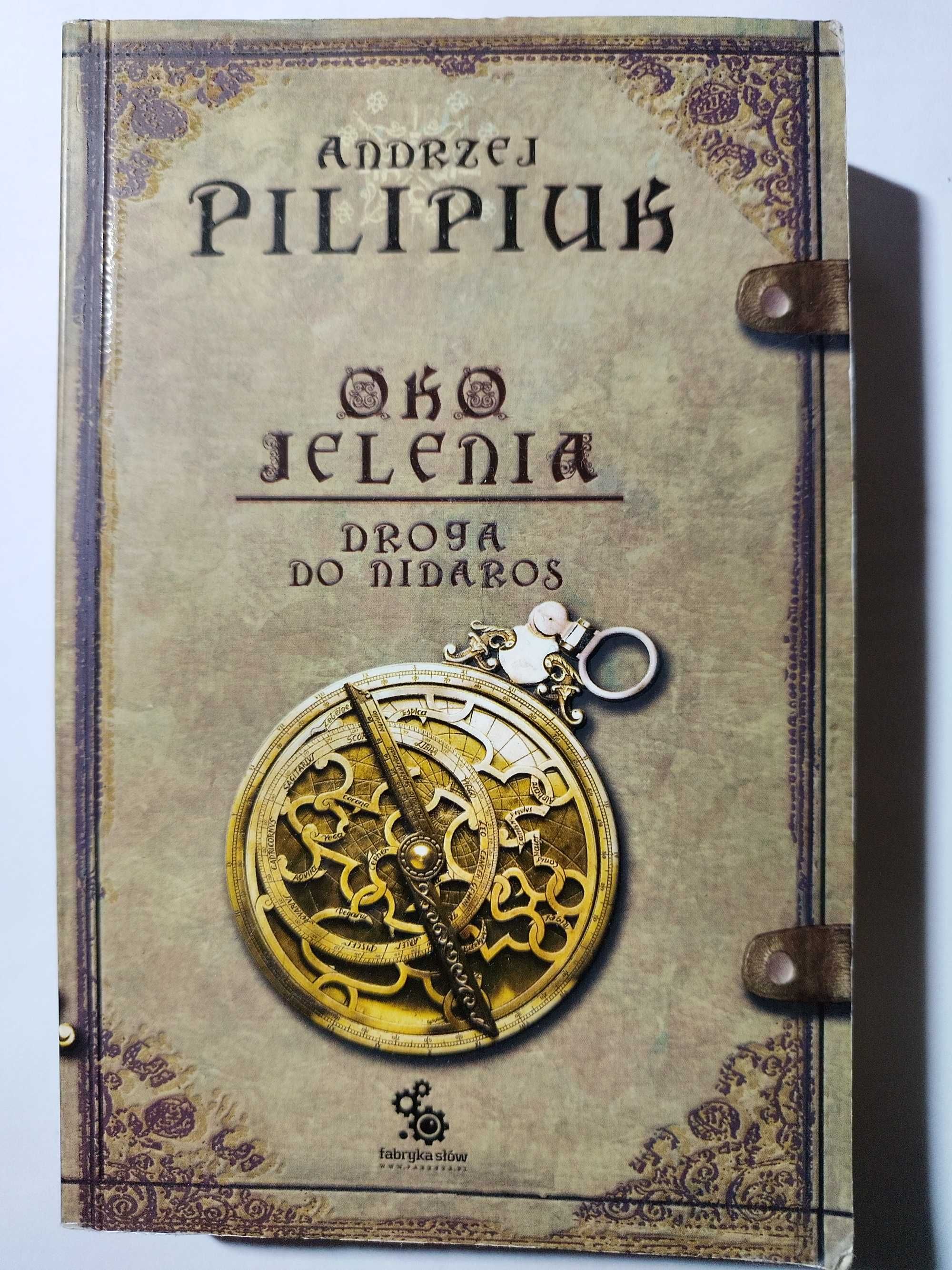 Andrzej Pilipiuk "Oko jelenia"