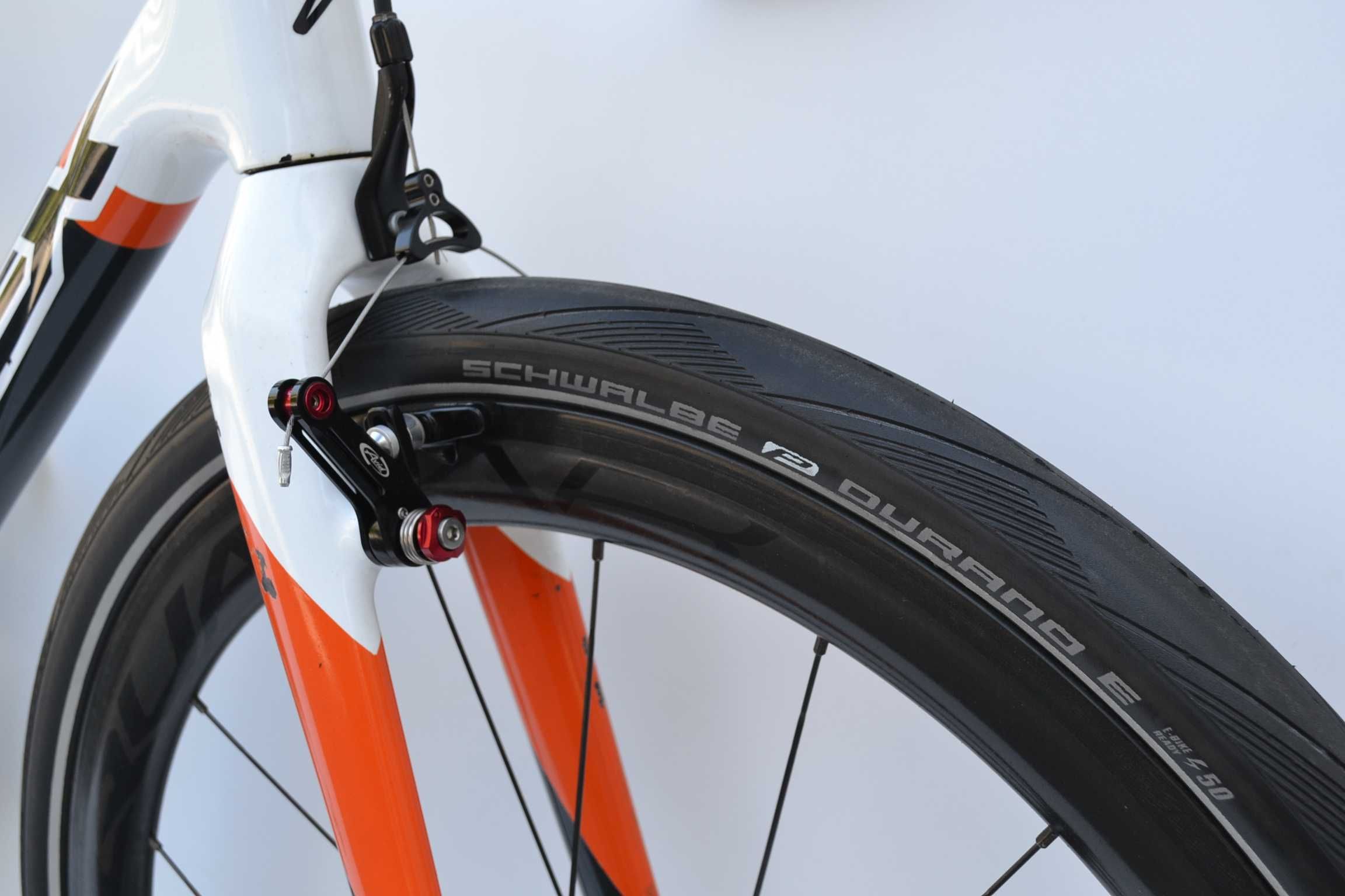 Przełajowy Apex carbon 3x10 shimano 105 koła carbon quasar rama L 54