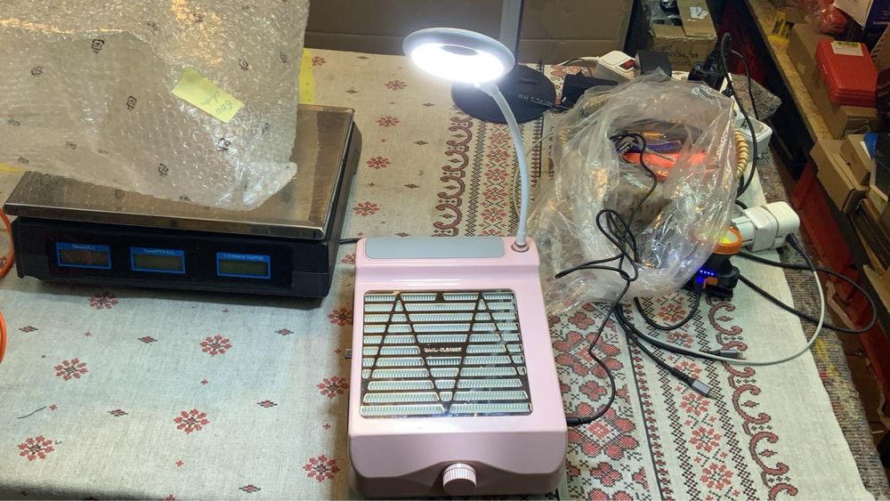 Витяжка для опилу нігтів манікюр