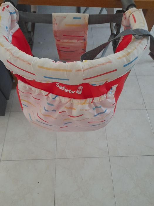 Cadeira de alimentação portatil Safety 1st