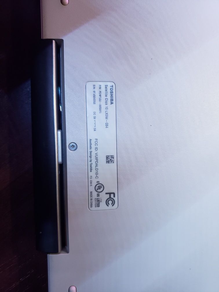 Нетбук трансформер Нетбук Toshiba Satellite Click 10