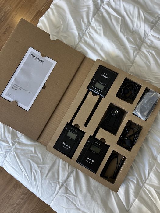 Microfones lapela Saramonic