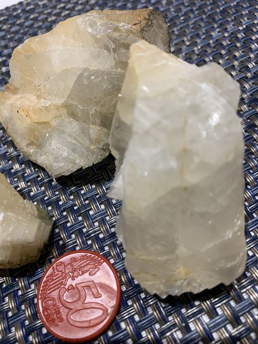 Pedras calcita amarela e limao