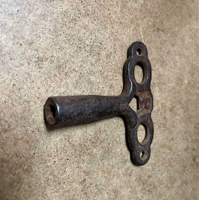 Chaves antigas de ferro para cadeados, móveis, relógios, etc.