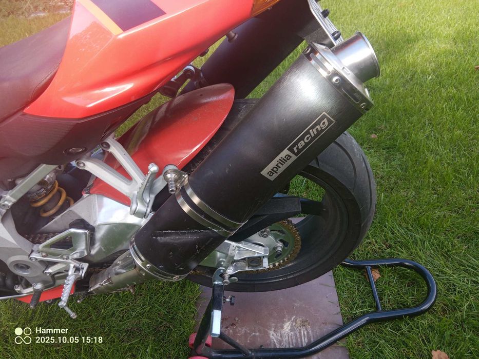 Aprilia RSV 1000R