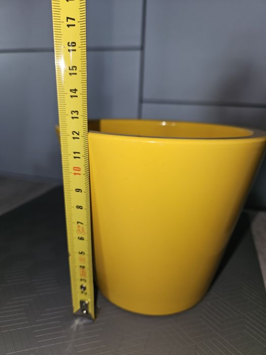 Osłonka doniczki. Żółta. NOWA
