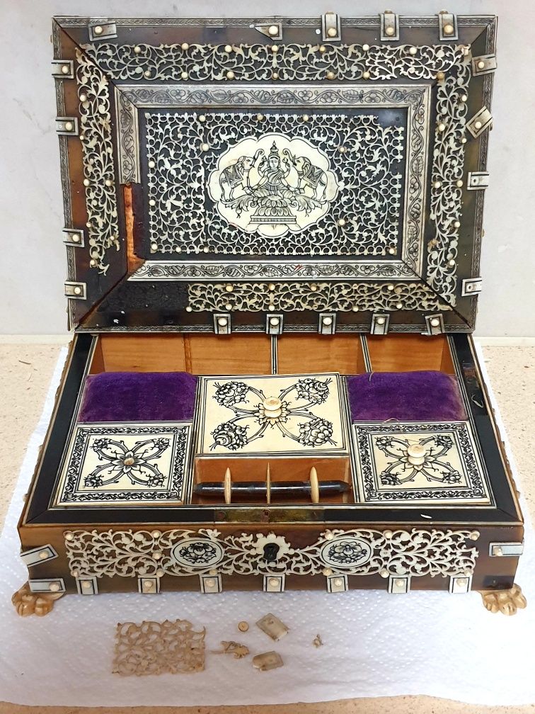 Para restauro: rara antiga preciosa caixa de costura oriental