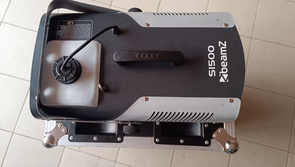 Генератор диму BeamZ S1500 Dmx