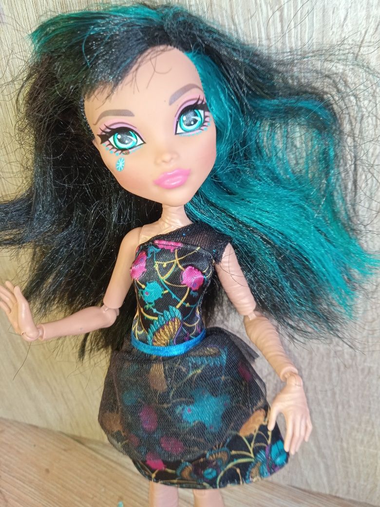 Lalka Cleo motyl monster high