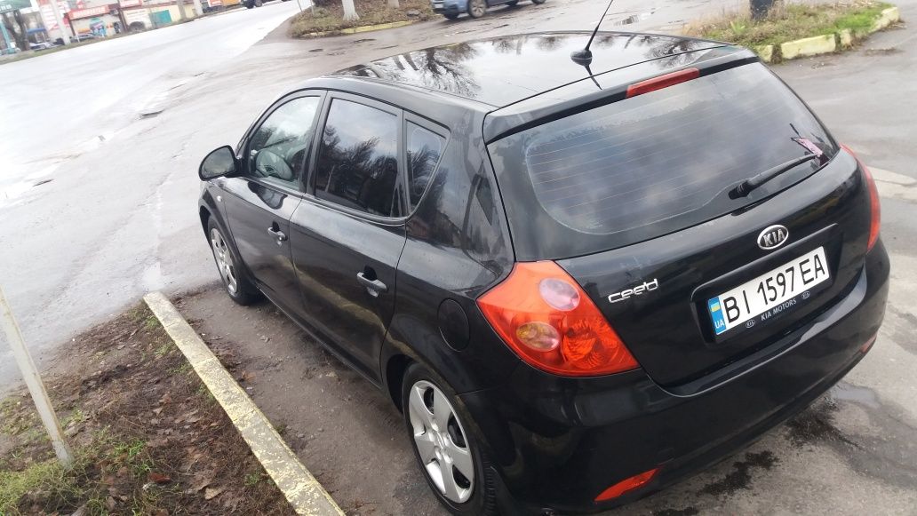 Продам авто кіа сід 2007р в гарному стані.