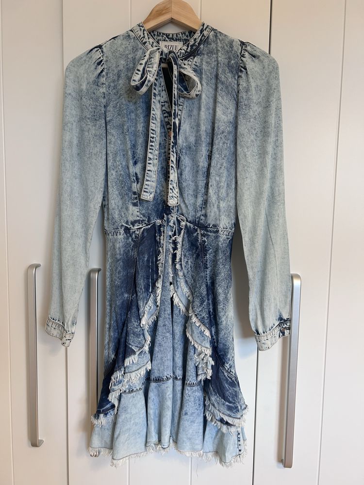 Sukienka jeansowa Bizuu 34