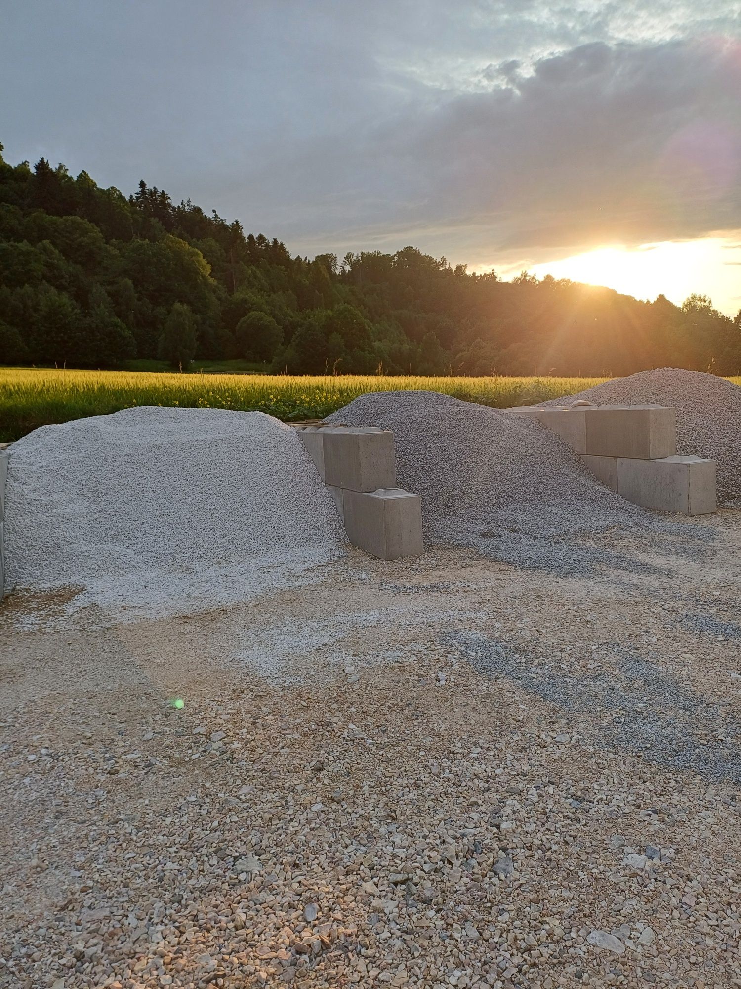 Grys granitowy 8-16mm  dalmatyczyk