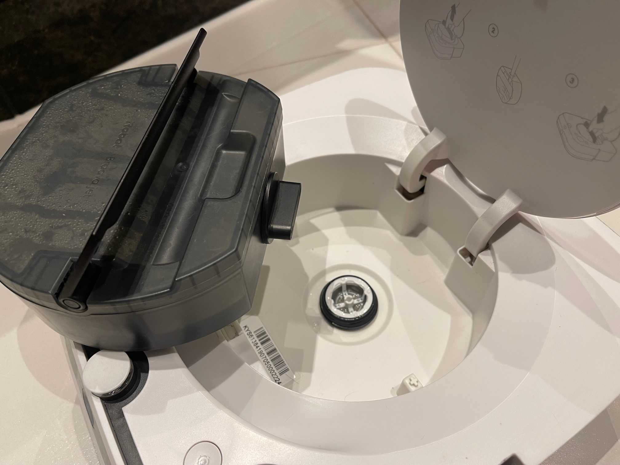 iRobot Braava Jet M6 - robot mopujący