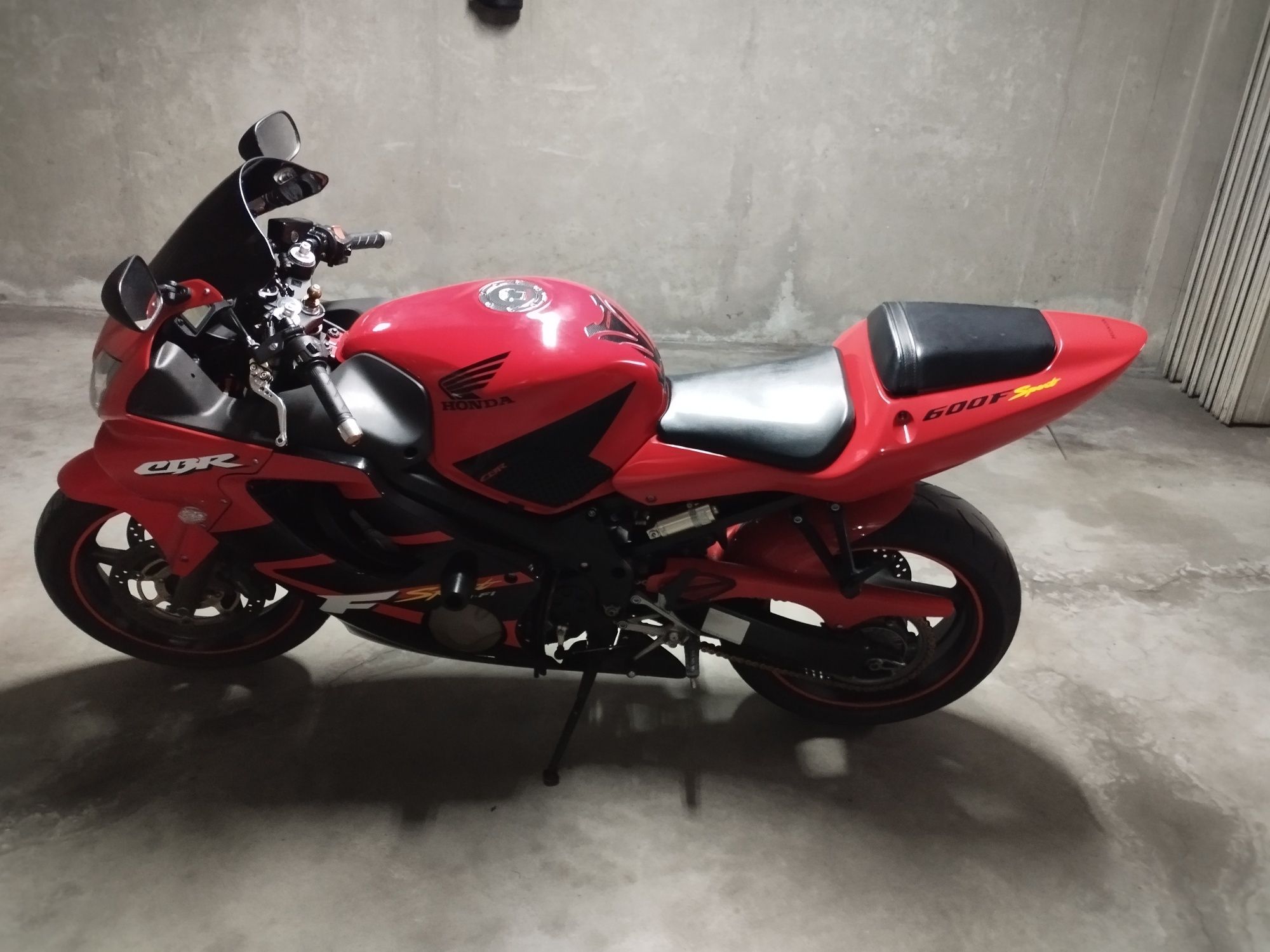 Honda CBR 600 f4i sport