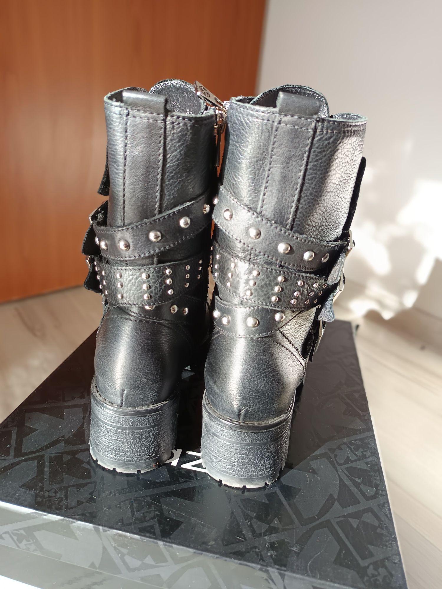 Kozaki KAZAR botki ankle boots biker skórzane leatherboots punk