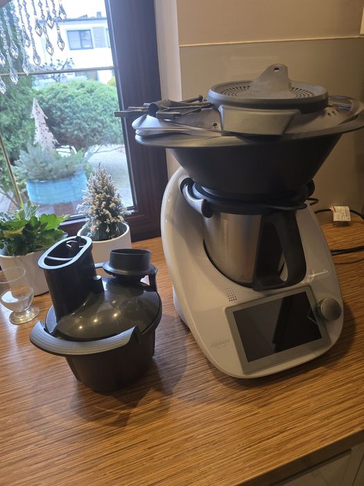 Thermomix robot wielofunkcyjny.