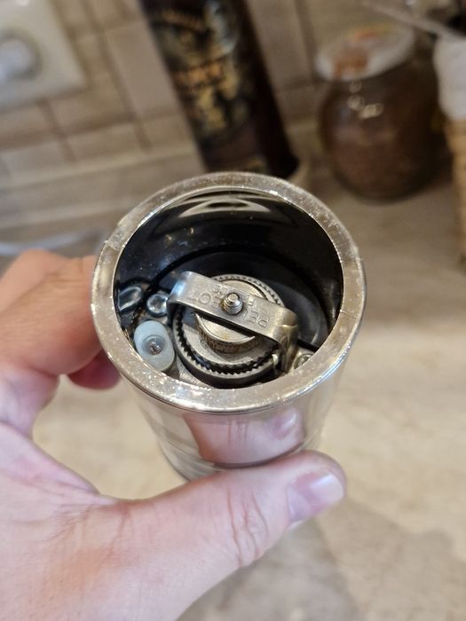 Мельница электрическая для перца Peugeot 20см