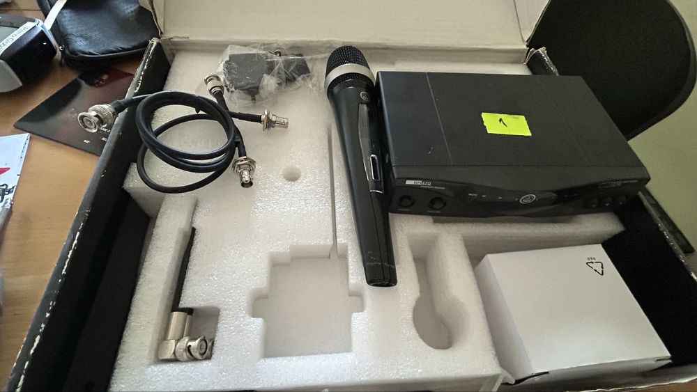 2 conjuntos Microfone Wireless AKG D5 completos