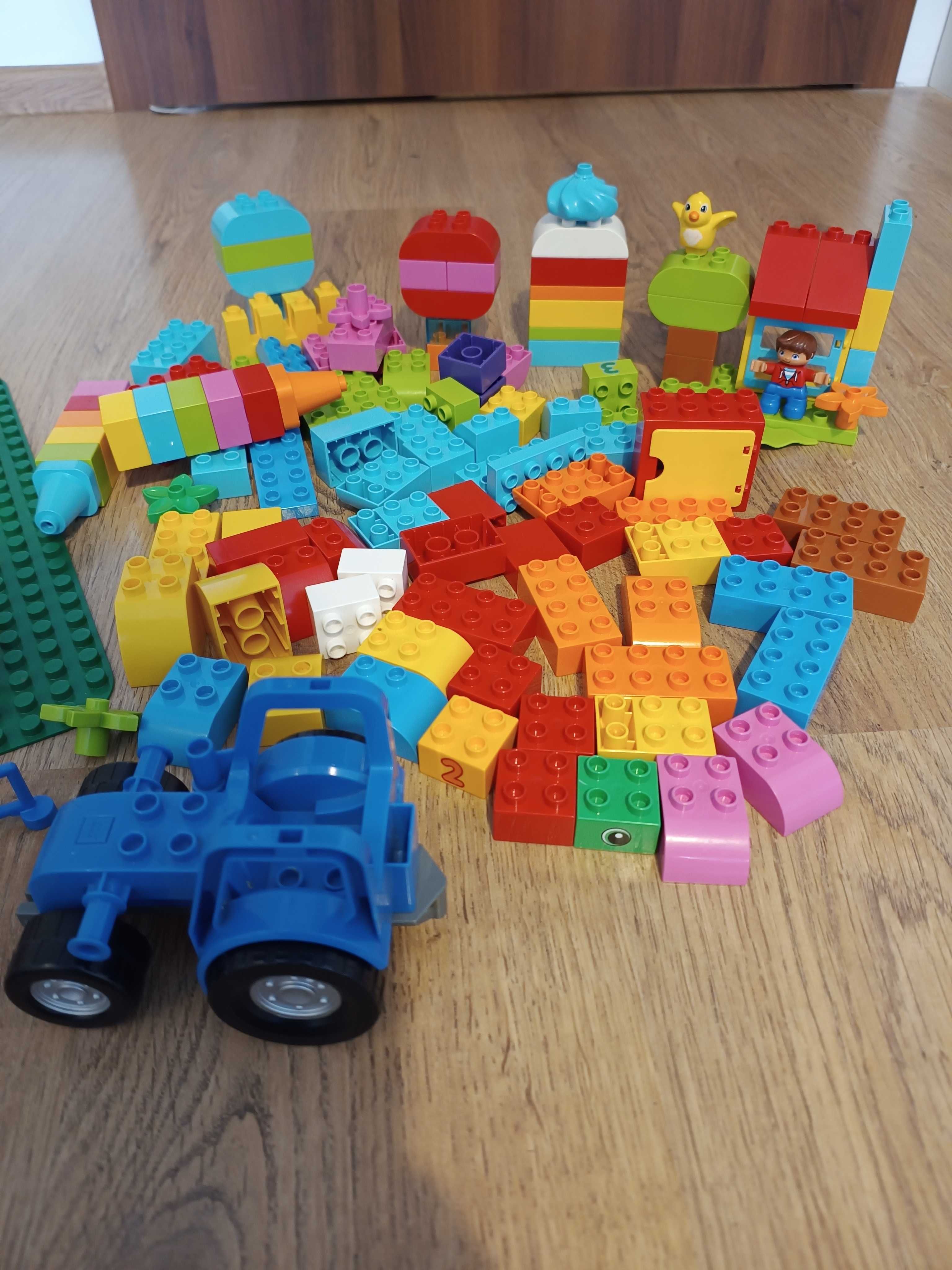 Duży zestaw LEGO Duplo zwierzęta płytka traktor