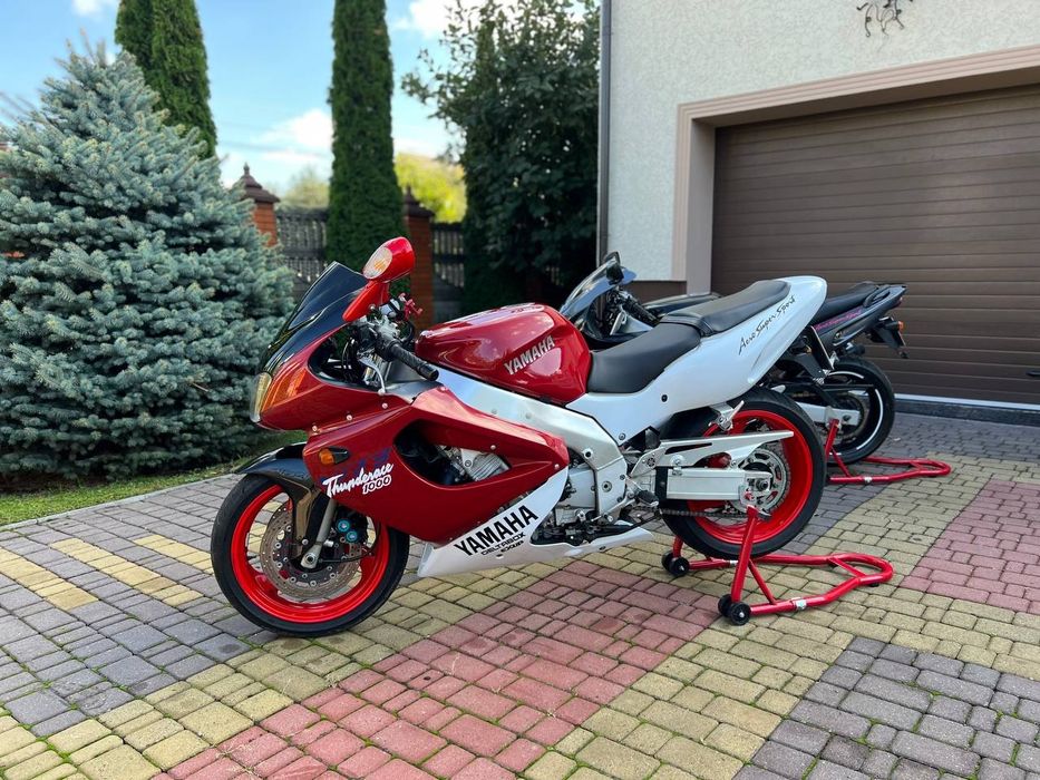 Yamaha yzf 1000r