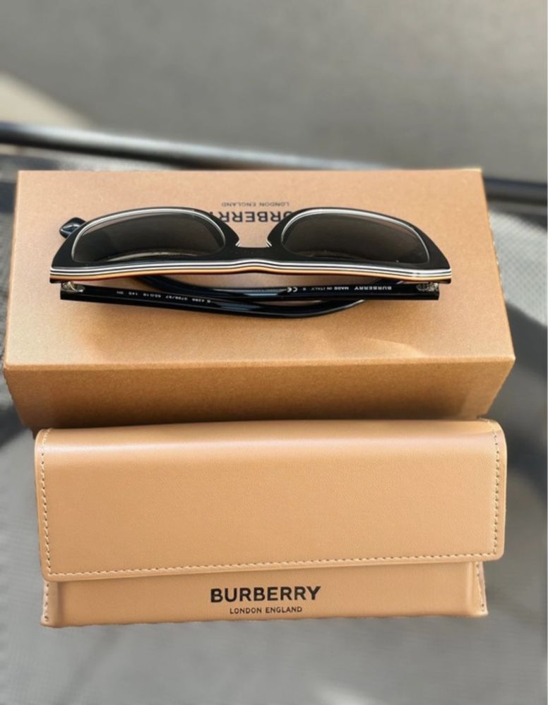 Oculos sol Burberry