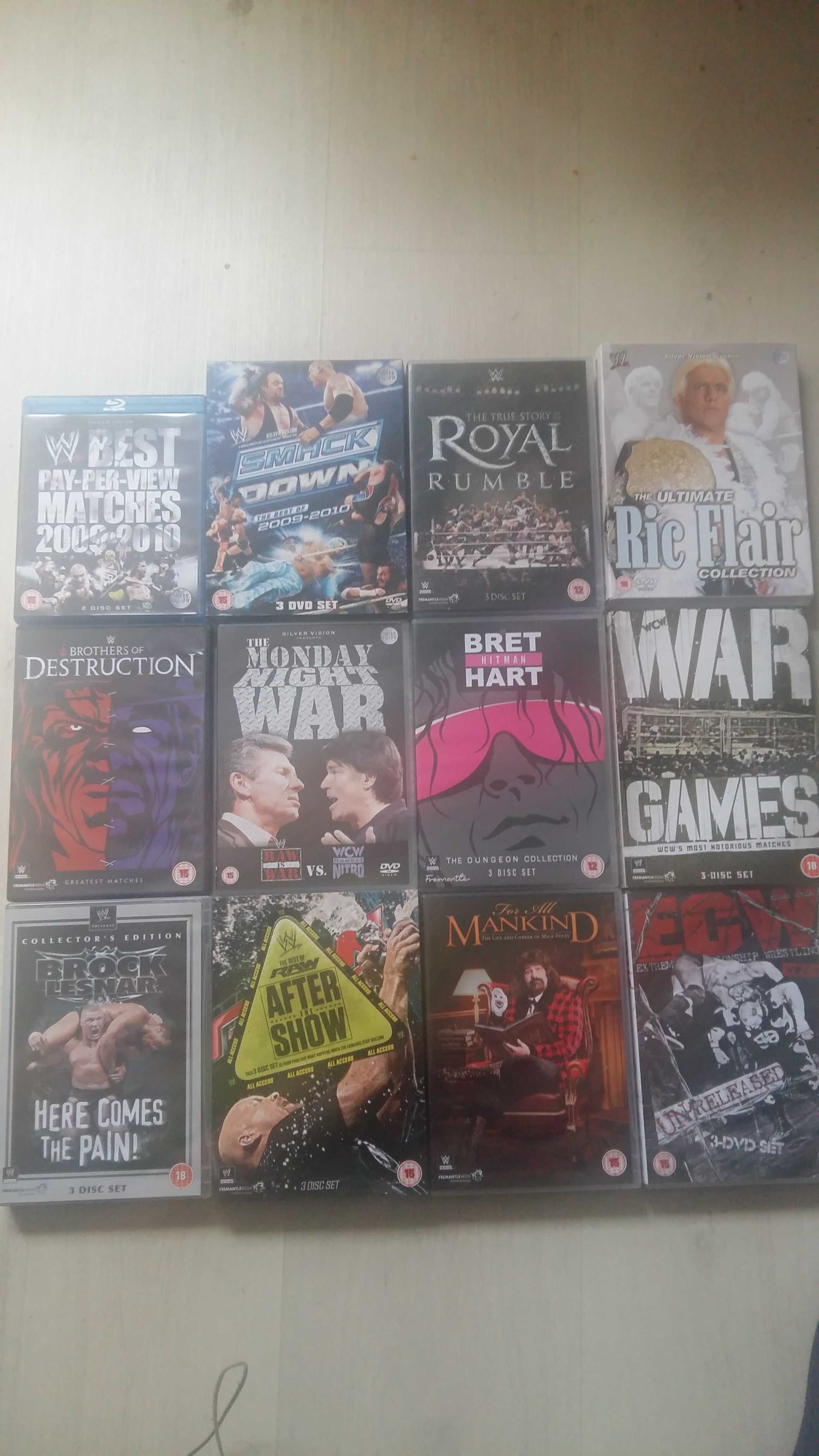 Vendo colecção de DVDs da WWE