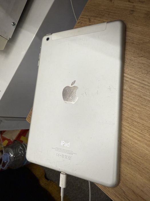 Продам планшет айпад apple iPad mini A1455