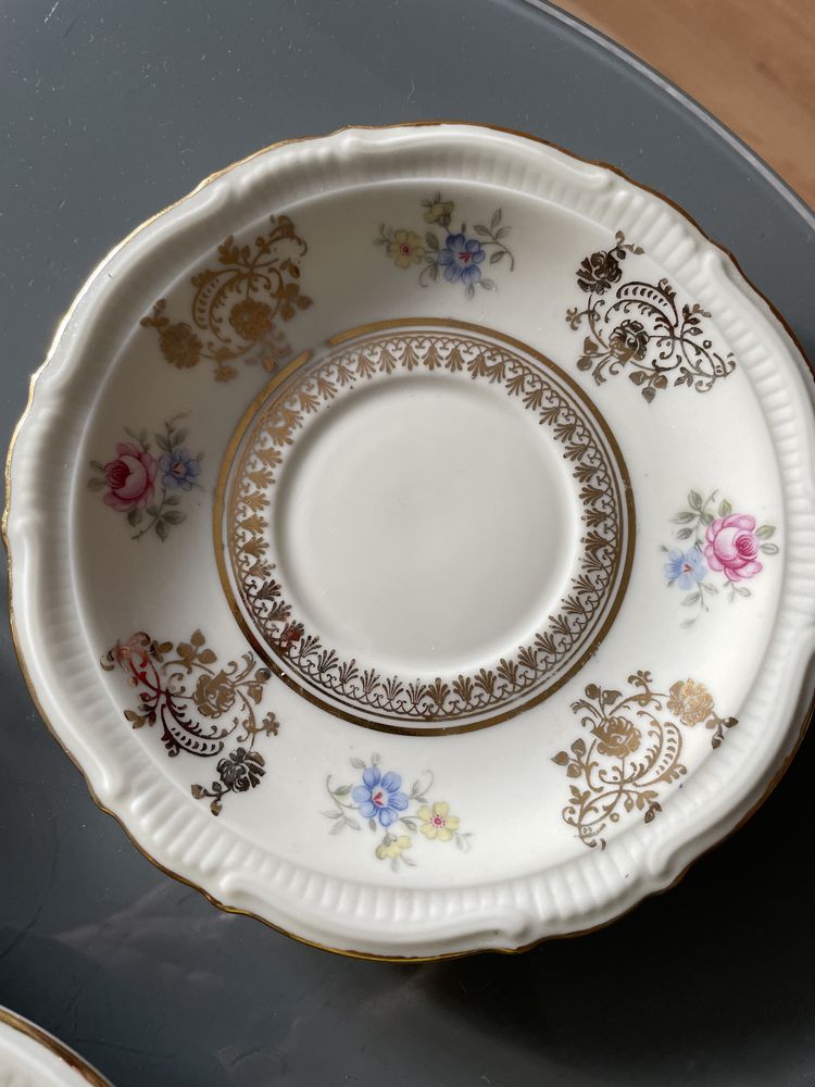 Komplet porcelany, filizanka i telarzyk