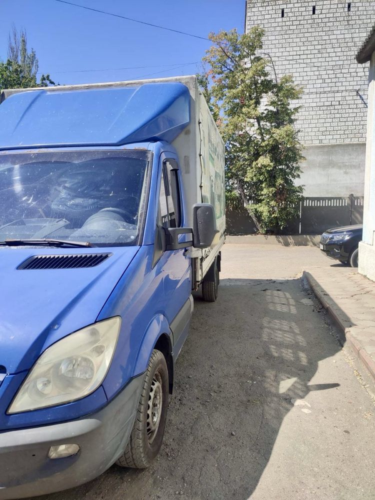 Mercedes-Benz Sprinter 316 CDI 2011 року.