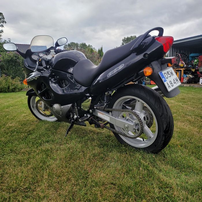 Suzuki gsxf 600 katana