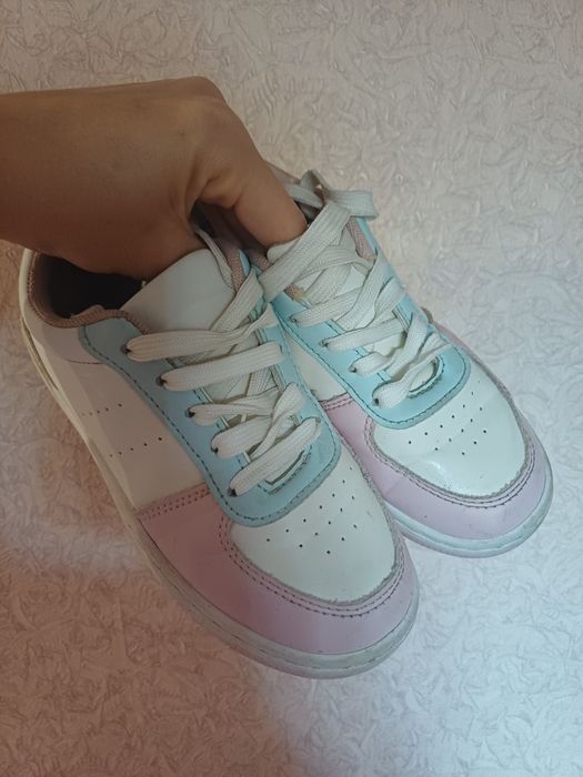 Кеди білі  кросівки