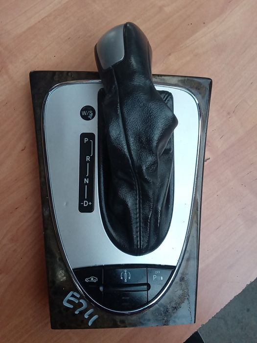 Gałka, mieszek zmany biegów automat Mercedes W211.