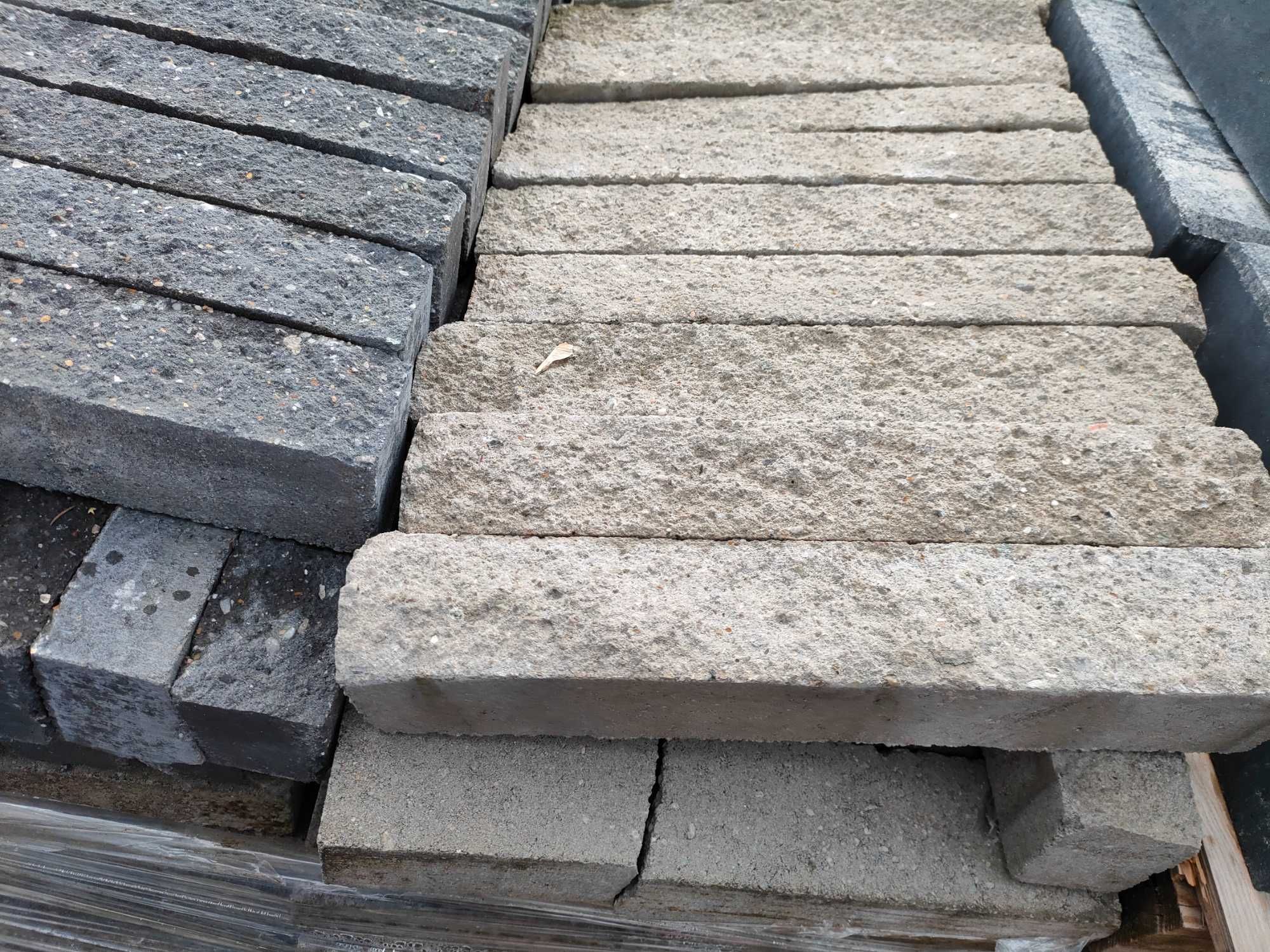 Ogranicznik do rabatek rozdzielacz do grządek palisada betonowa
