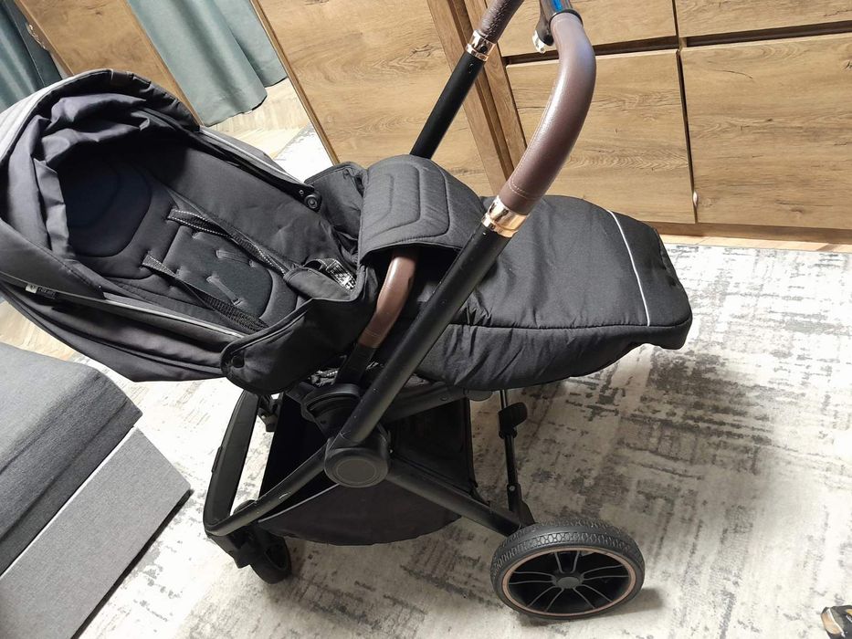 Продам Коляска  карело